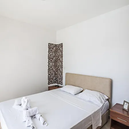 How To Rent Your Own Private Luxury Holiday In For Less Than Basic 1296 Aya Napa