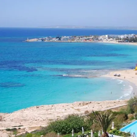 Villa How To Rent Your Own Private Luxury Holiday In For Less Than Basic 1296