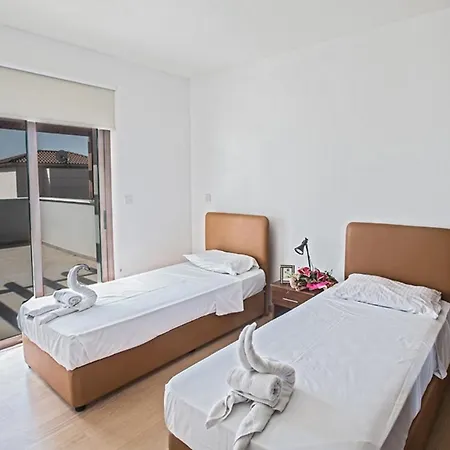 Villa How To Rent Your Own Private Luxury Holiday In For Less Than Basic 1296 *