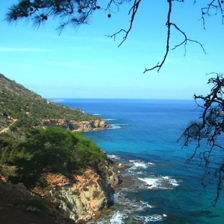 How To Rent Your Own Private Luxury Holiday In For Less Than Basic 1296 Ayía Nápa