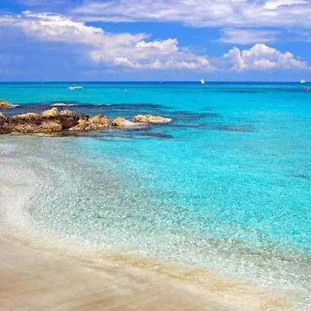 How To Rent Your Own Private Luxury Holiday In For Less Than Basic 1296 * Ayía Nápa