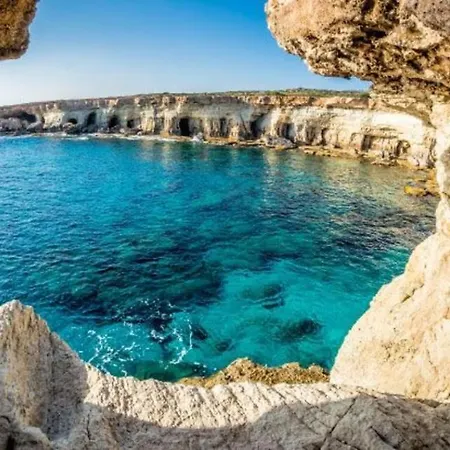How To Rent Your Own Private Luxury Holiday In For Less Than Basic 1296